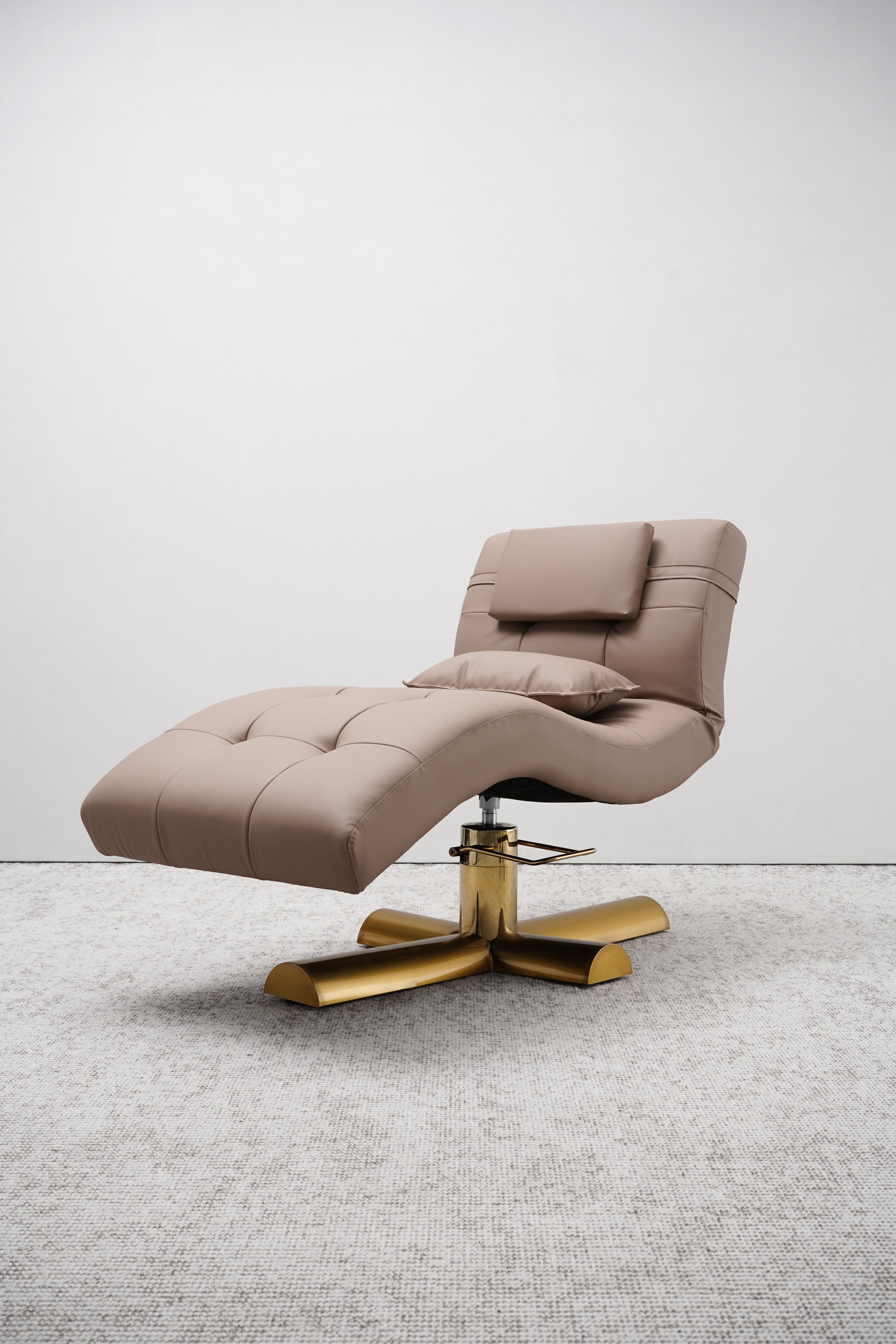 FOXX BEAUTY LOUNGER